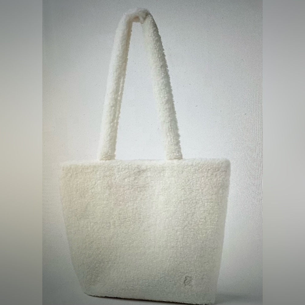NWT Lou & Grey Women’s Sherpa Tote Bag Lined